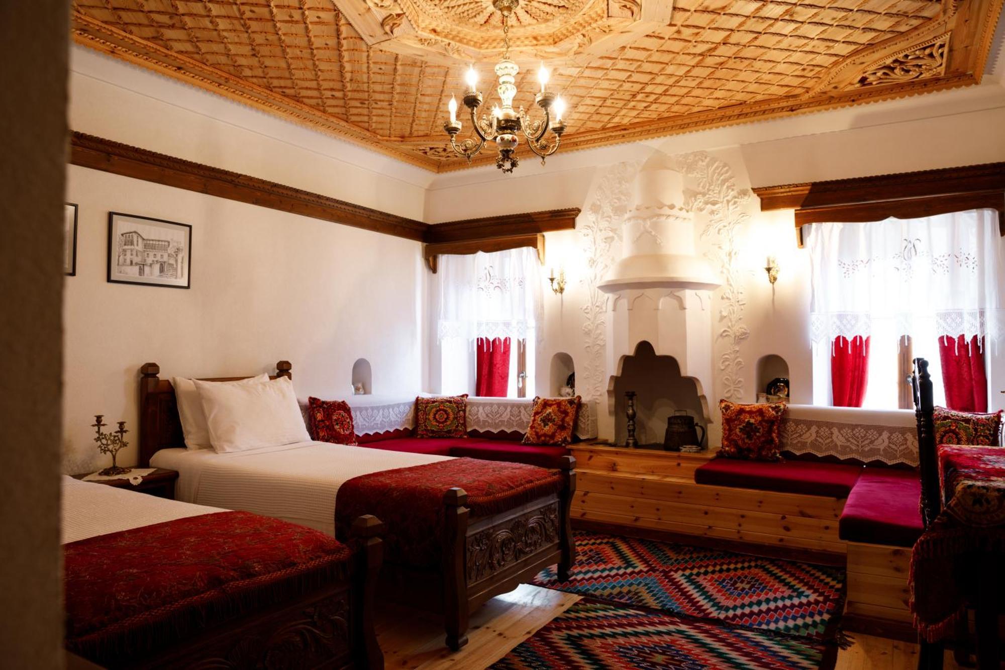 Boutique Hotel Musée Gjirokastër Extérieur photo