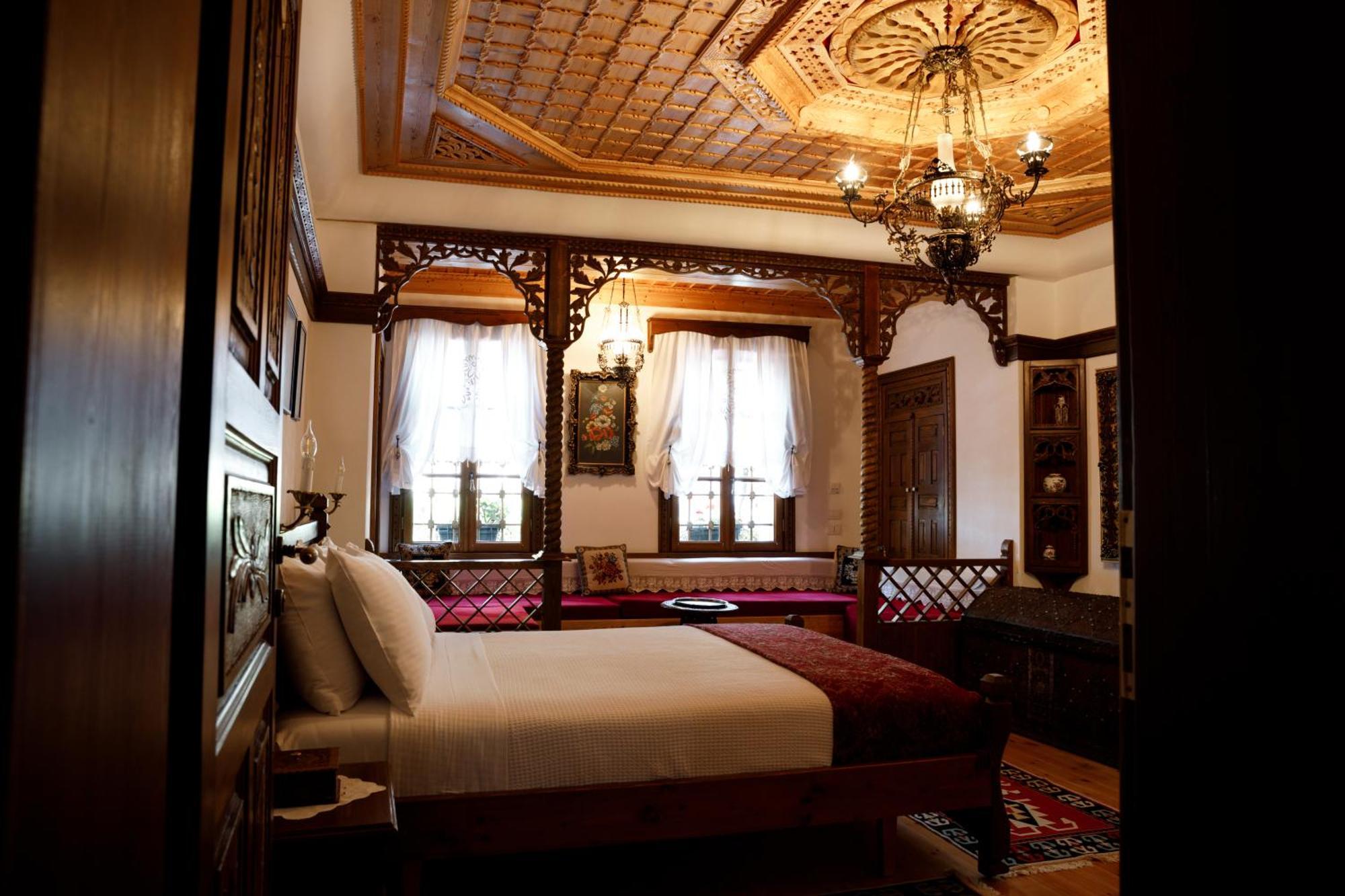 Boutique Hotel Musée Gjirokastër Extérieur photo